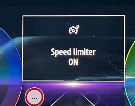 Renault Captur TECHNO E-TECH 25