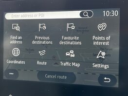 Renault Captur TECHNO E-TECH 31