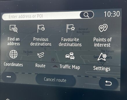 Renault Captur TECHNO E-TECH 31