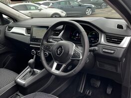 Renault Captur TECHNO E-TECH 18