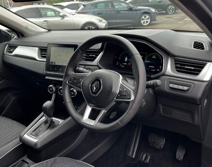 Renault Captur TECHNO E-TECH 18