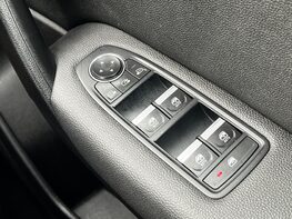 Renault Captur TECHNO E-TECH 63