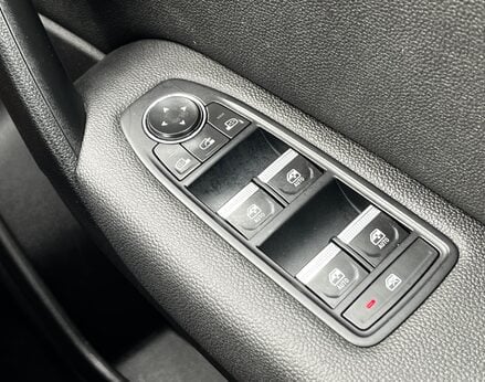 Renault Captur TECHNO E-TECH 63