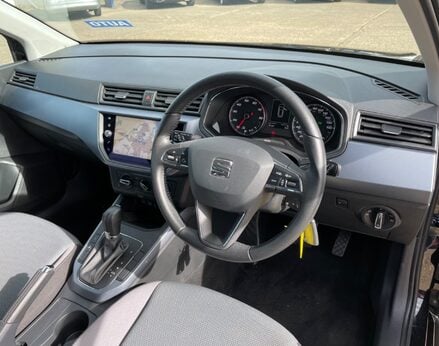 SEAT Arona TSI SE TECHNOLOGY DSG 17