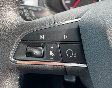 SEAT Arona TSI SE TECHNOLOGY DSG 49