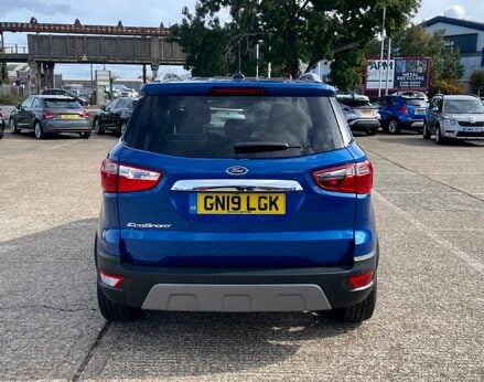 Ford Ecosport TITANIUM 6