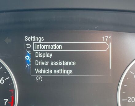 Ford Ecosport TITANIUM 25