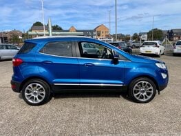 Ford Ecosport TITANIUM 10