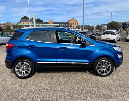 Ford Ecosport TITANIUM 10