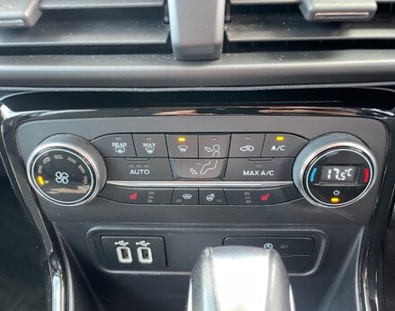 Ford Ecosport TITANIUM 43