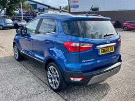Ford Ecosport TITANIUM 9