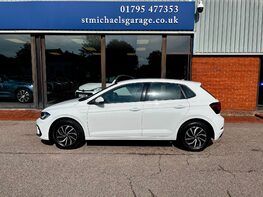 Volkswagen Polo LIFE TSI 11