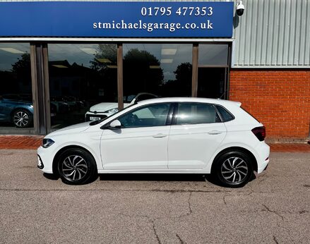 Volkswagen Polo LIFE TSI 11