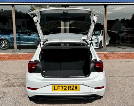 Volkswagen Polo LIFE TSI 69