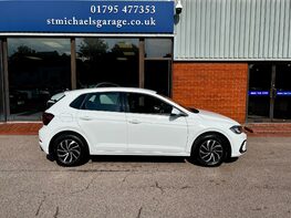 Volkswagen Polo LIFE TSI 10