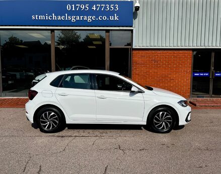 Volkswagen Polo LIFE TSI 10