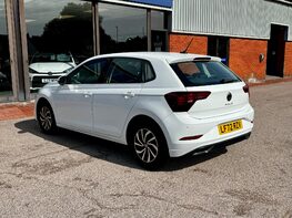 Volkswagen Polo LIFE TSI 9