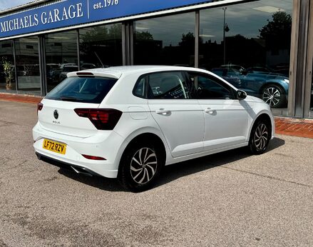 Volkswagen Polo LIFE TSI 8