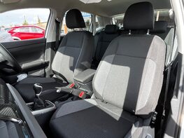 Volkswagen Polo LIFE TSI 67