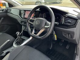 Volkswagen Polo LIFE TSI 18