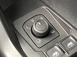 Volkswagen Polo LIFE TSI 64