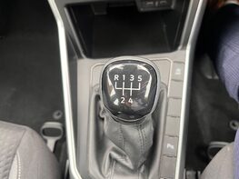 Volkswagen Polo LIFE TSI 57