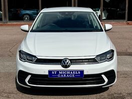 Volkswagen Polo LIFE TSI 5