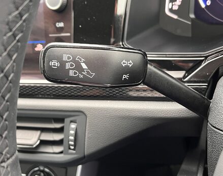 Volkswagen Polo LIFE TSI 61