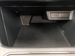 Volkswagen Polo LIFE TSI 54