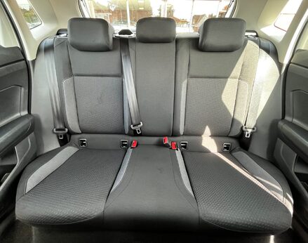 Volkswagen Polo LIFE TSI 68