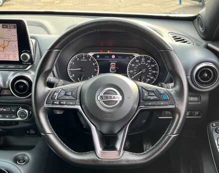 Nissan Juke DIG-T TEKNA DCT 20