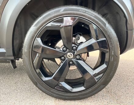 Nissan Juke DIG-T TEKNA DCT 14