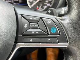 Nissan Juke DIG-T TEKNA DCT 61