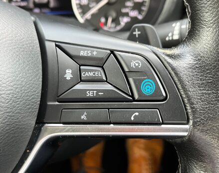 Nissan Juke DIG-T TEKNA DCT 61