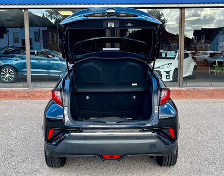 Toyota C-HR DESIGN 75