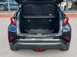 Toyota C-HR DESIGN 76