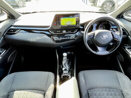 Toyota C-HR DESIGN 2