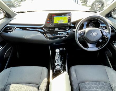 Toyota C-HR DESIGN 2