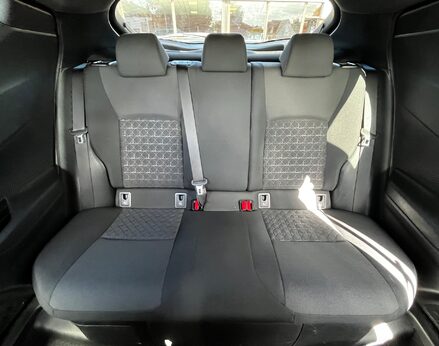 Toyota C-HR DESIGN 74