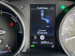 Toyota C-HR DESIGN 37