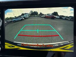 Toyota C-HR DESIGN 43