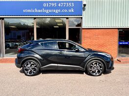 Toyota C-HR DESIGN 10