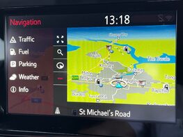 Toyota C-HR DESIGN 42