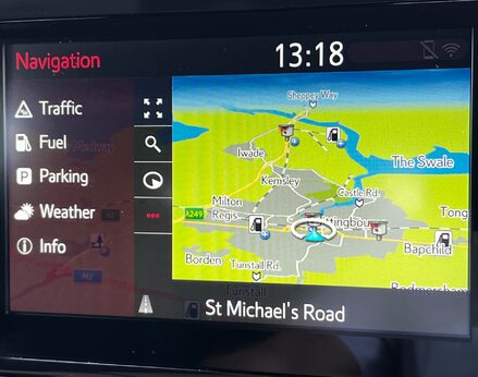 Toyota C-HR DESIGN 42