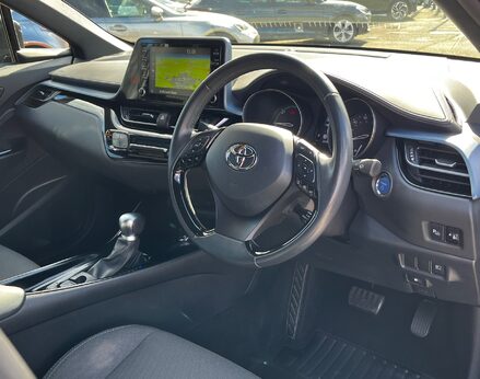 Toyota C-HR DESIGN 18