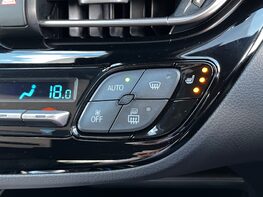 Toyota C-HR DESIGN 57