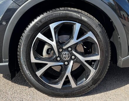 Toyota C-HR DESIGN 13