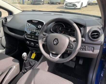 Renault Clio PLAY 17