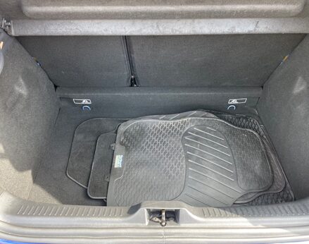 Renault Clio PLAY 49