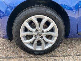 Renault Clio PLAY 15